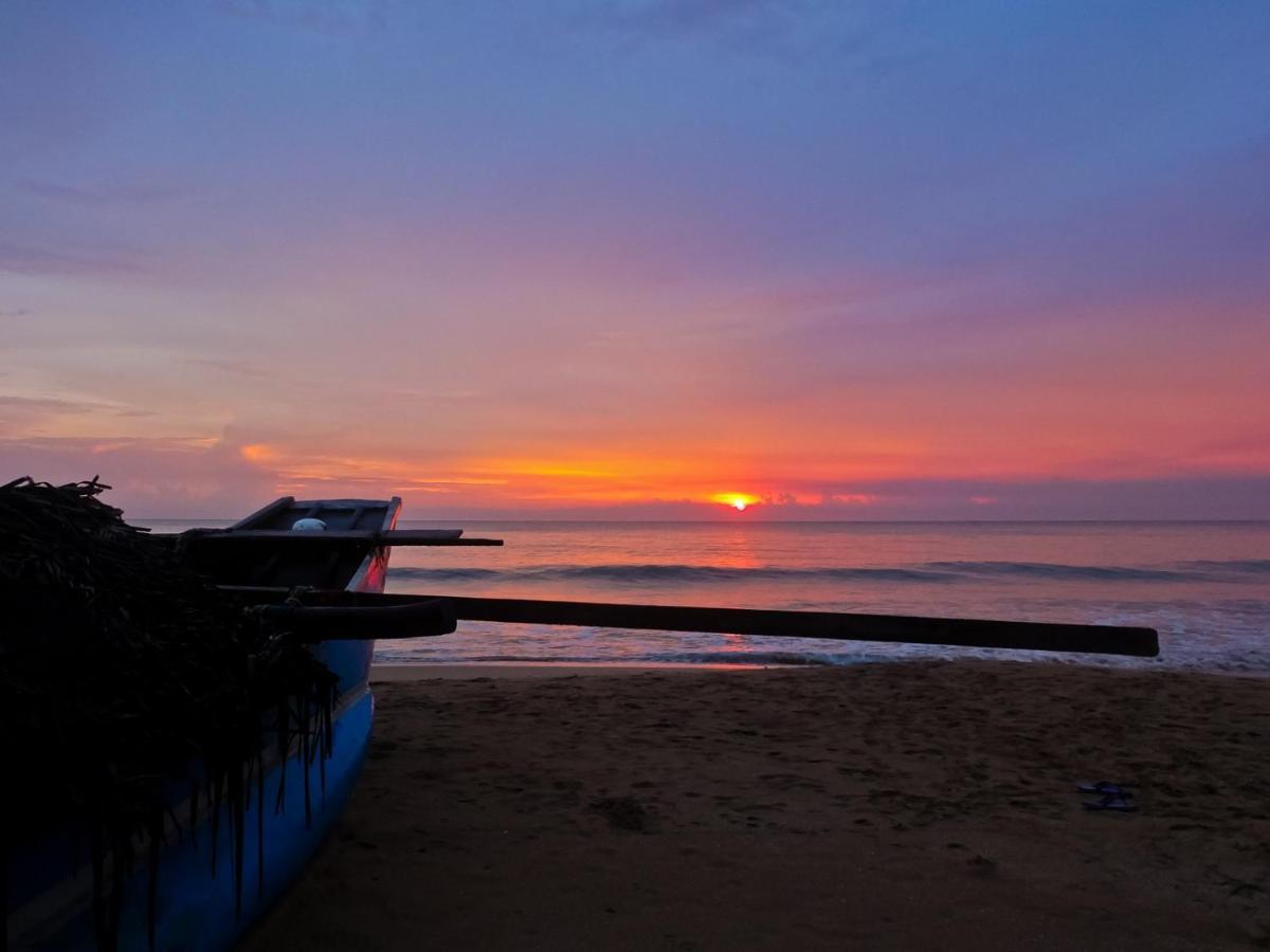 Red Sun Beach Villa Kosgoda Eksteriør bilde